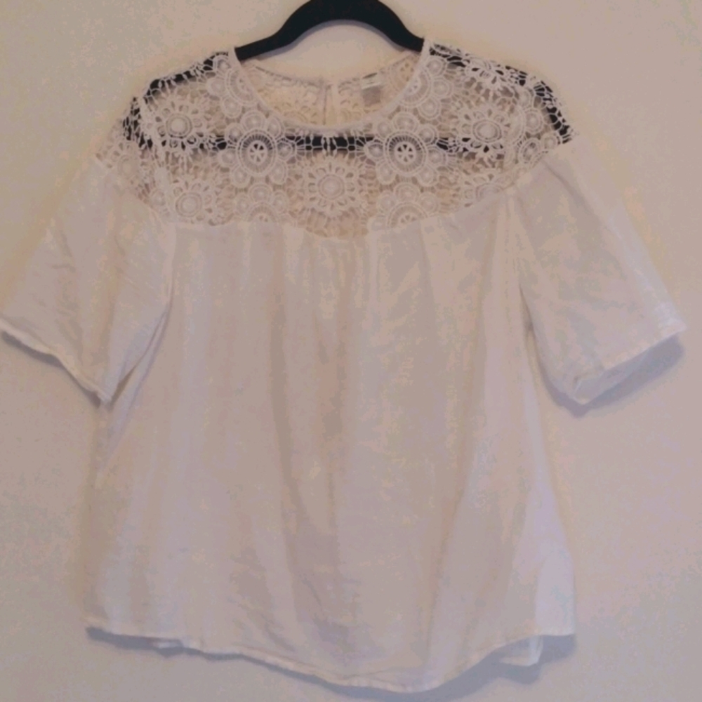 Linen style lace topped top